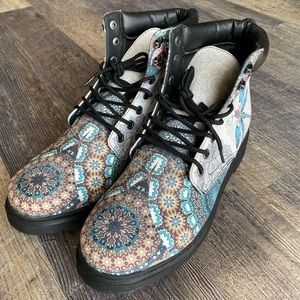 Yes We Vibe Men’s Patterned Combat Boots
